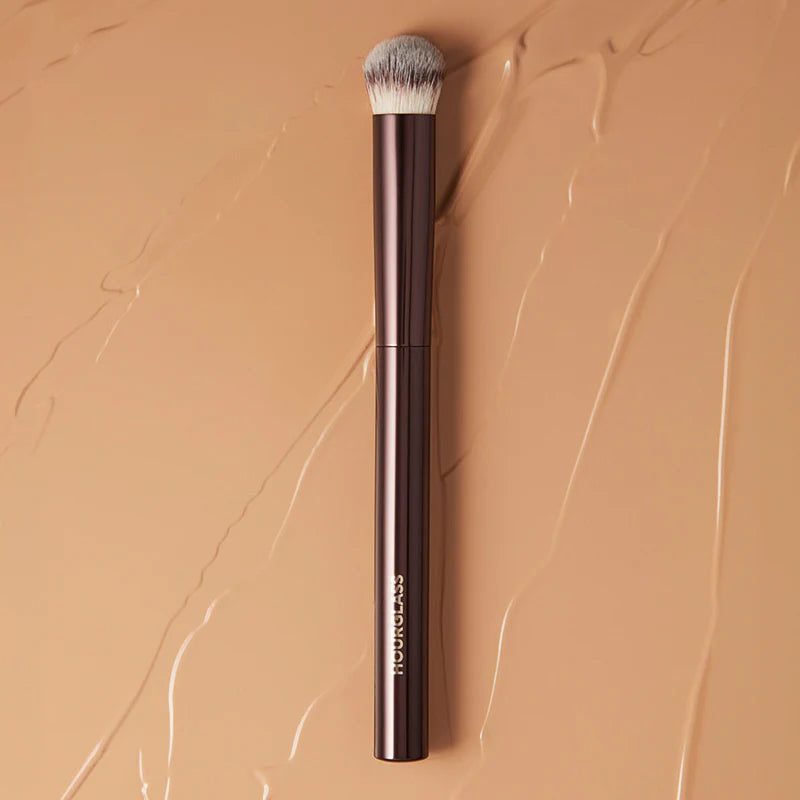 Hourglass Vanish™ Seamless Finish Concealer Brush